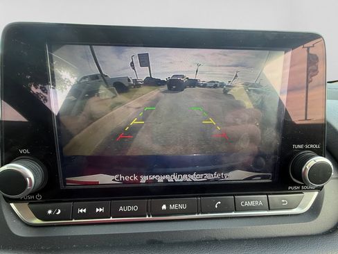 Used 2025 Nissan Rogue SV AWD/4WD image 27