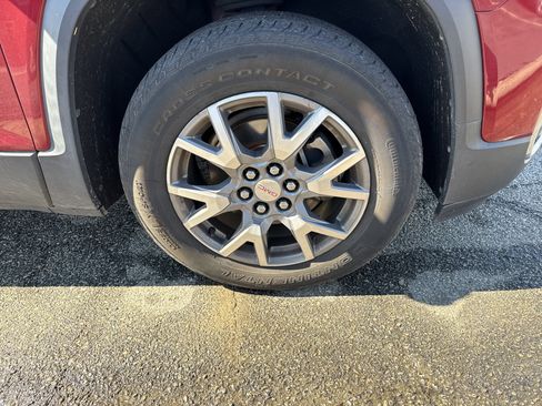 Used 2020 GMC Acadia SLT w/ Premium Package image 10