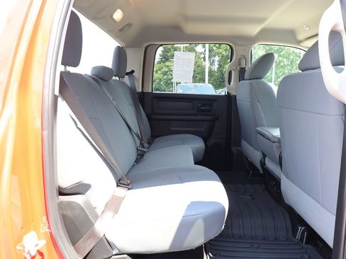 Used 2018 RAM 2500 Tradesman w/ Chrome Appearance Group AWD/4WD image 31