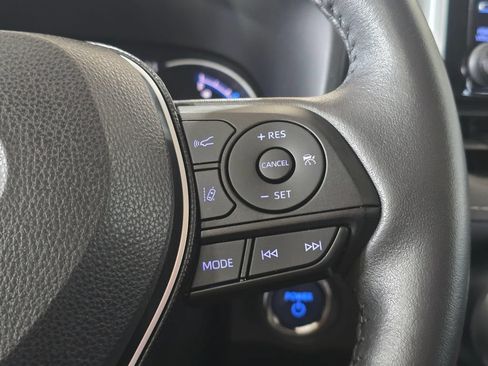Used 2020 Toyota RAV4 Limited AWD/4WD image 17