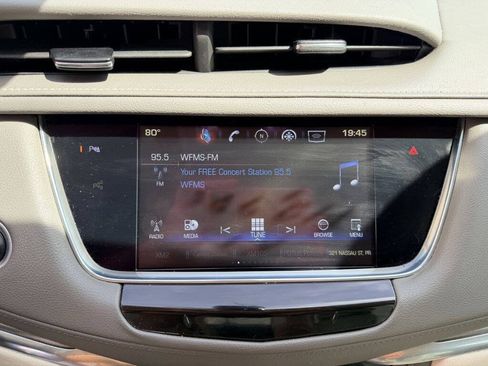 Used 2017 Cadillac XT5 Luxury w/ LPO, Wheel Lock Package FWD image 17