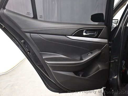 Used 2017 Nissan Maxima 3.5 SV image 20