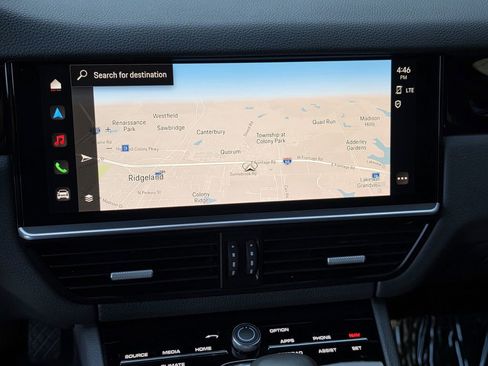 Certified 2023 Porsche Cayenne Platinum Edition image 13