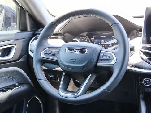 Used 2024 Jeep Compass Latitude w/ Sun and Sound Group AWD/4WD image 16