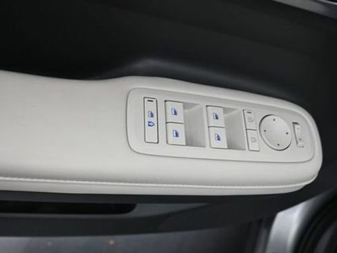 Used 2025 Hyundai Santa Fe SEL FWD image 13