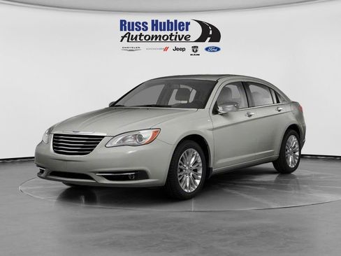 Used 2013 Chrysler 200 LX FWD image 1