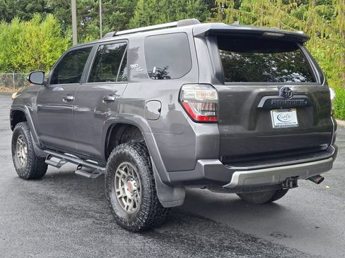 Used 2018 Toyota 4Runner TRD Off-Road Premium w/ TRD Performance Package AWD/4WD image 29