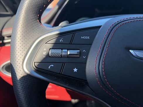 Used 2025 Genesis GV70 2.5T Sport Prestige w/ Sport Prestige Package image 12