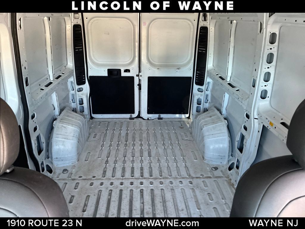 Used 2024 RAM ProMaster 2500 w/ Convenience Group FWD image 14
