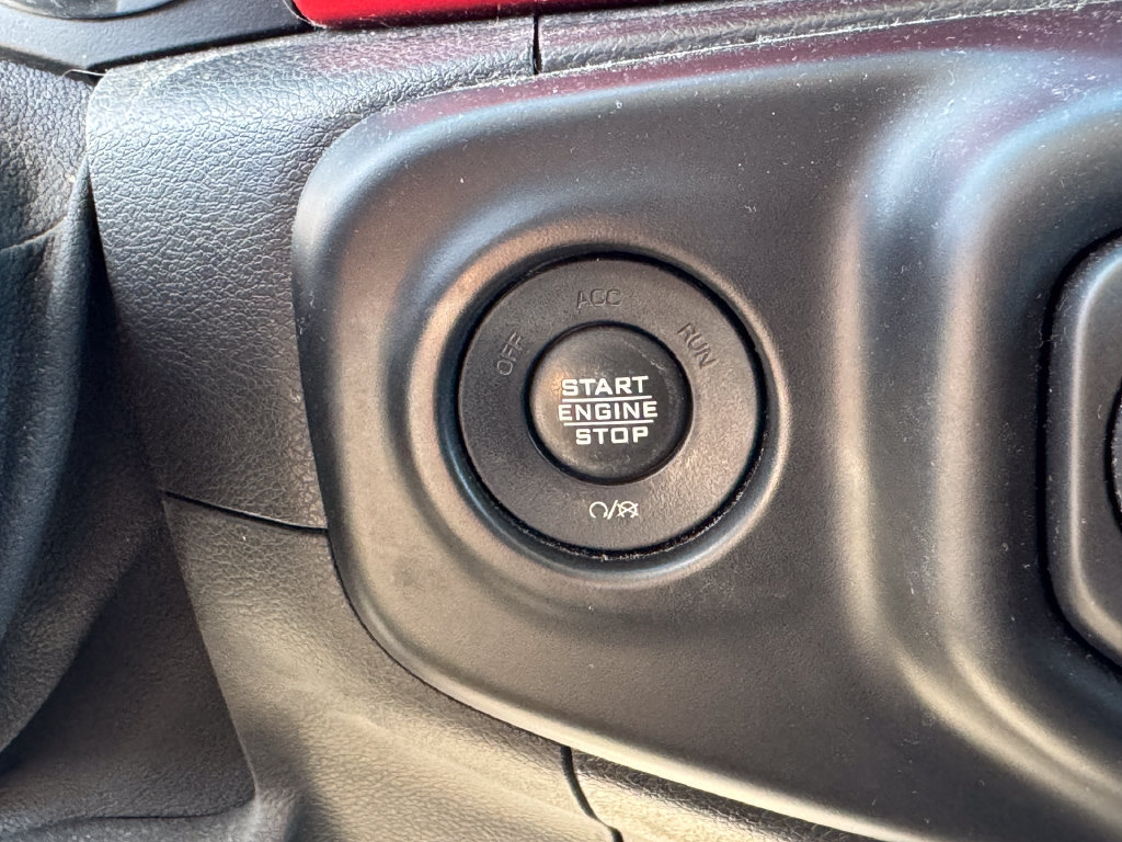 Used 2021 Jeep Wrangler Rubicon AWD/4WD image 12