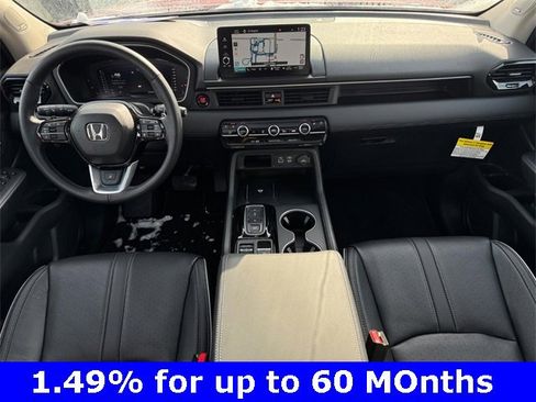 Used 2025 Honda Pilot Elite image 4