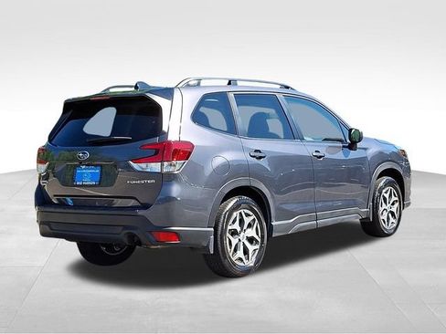 Used 2024 Subaru Forester Premium AWD/4WD image 6