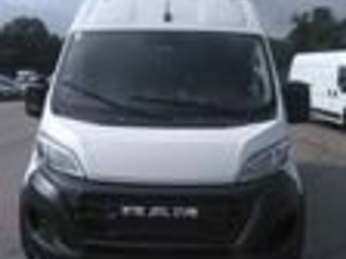 Used 2024 RAM ProMaster 2500 w/ Convenience Group FWD image 9
