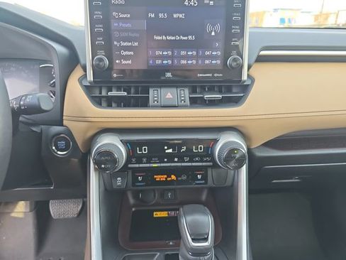 Used 2022 Toyota RAV4 Limited image 23