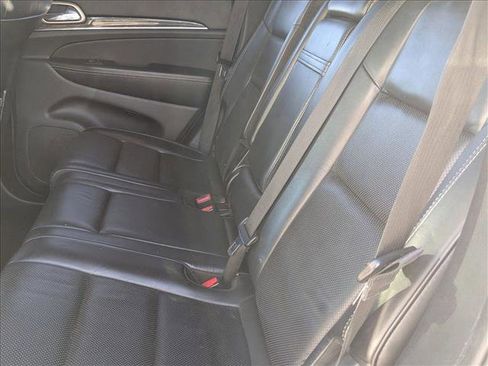 Used 2017 Jeep Grand Cherokee Overland image 18