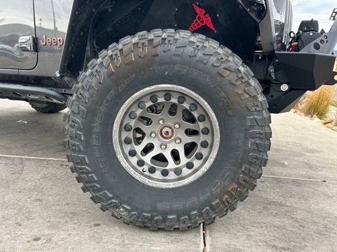 Used 2018 Jeep Wrangler Unlimited Rubicon image 30