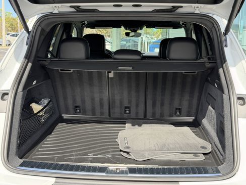 Certified 2024 Porsche Cayenne S image 15