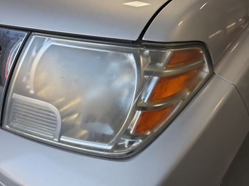 Used 2012 Nissan Frontier SV w/ SV Premium Utility Pkg image 27