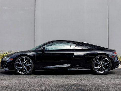 Used 2022 Audi R8 V10 performance image 2