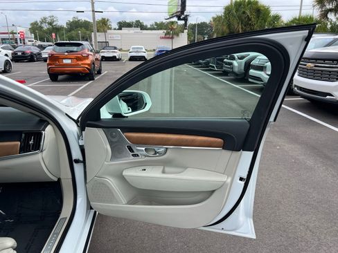 Used 2018 Volvo S90 T8 Inscription w/ Convenience Package AWD/4WD image 57