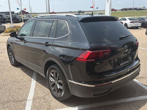 Used 2022 Volkswagen Tiguan SE AWD/4WD image 5