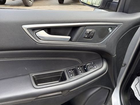 Used 2024 Ford Edge Titanium AWD/4WD image 20