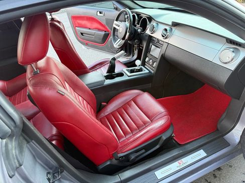 Used 2006 Ford Mustang GT Premium image 17