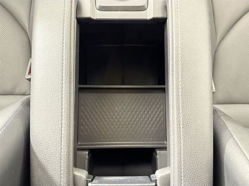 Certified 2025 Toyota Grand Highlander FWD image 33