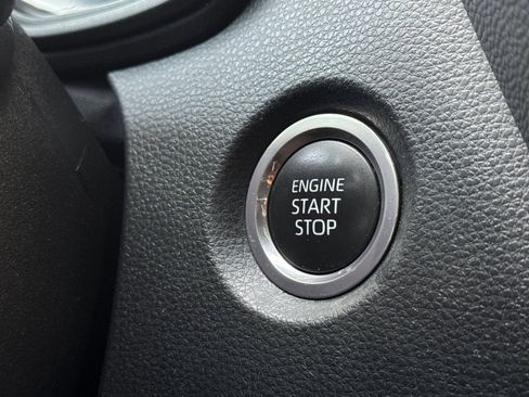 Used 2023 Toyota Corolla SE image 33