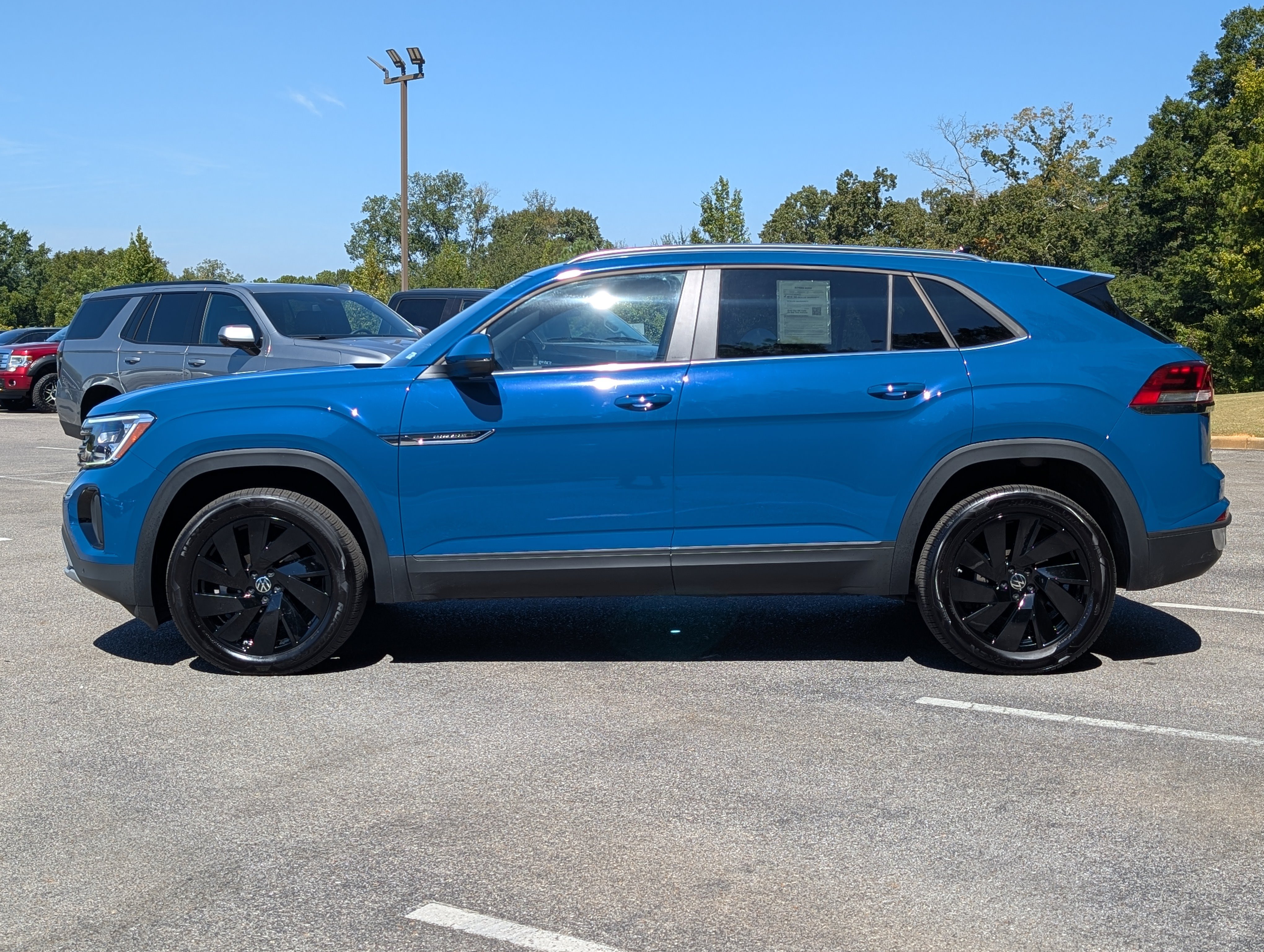 Used 2026 Volkswagen Atlas Cross Sport SE w/ Panoramic Sunroof Package AWD/4WD image 6