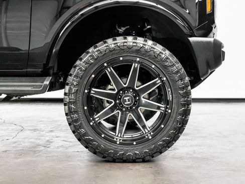 Used 2025 Ford Bronco Outer Banks image 25