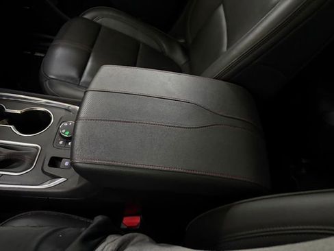 Used 2022 Chevrolet Traverse RS AWD/4WD image 47