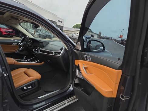 Used 2019 BMW X7 xDrive40i w/ Premium Package AWD/4WD image 14