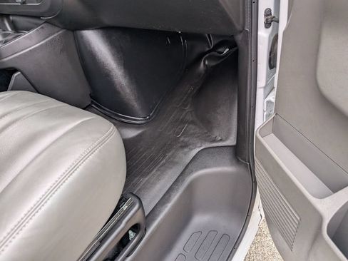 Used 2024 Chevrolet Express 3500 w/ Power Convenience Package RWD image 20