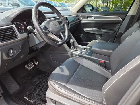 Used 2021 Volkswagen Atlas SE w/ Panoramic Sunroof Package FWD image 26