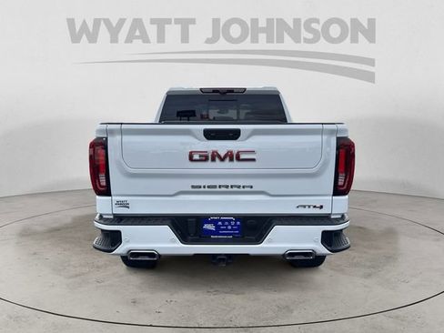 Used 2024 GMC Sierra 1500 AT4 w/ Technology Package AWD/4WD image 4