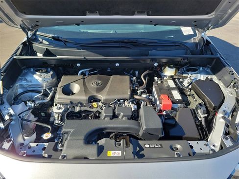 Used 2025 Toyota RAV4 XLE Premium image 23