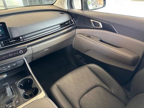Used 2026 Kia Carnival FWD image 33