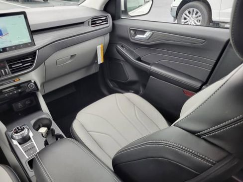 New 2025 Ford Escape Base w/ PHEV Premium Package image 16