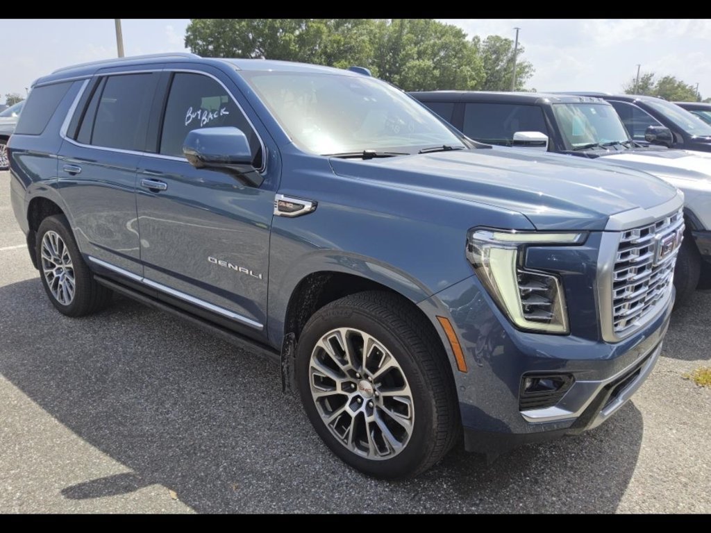 Used 2026 GMC Yukon Denali w/ Sun & Power Step Package AWD/4WD image 7