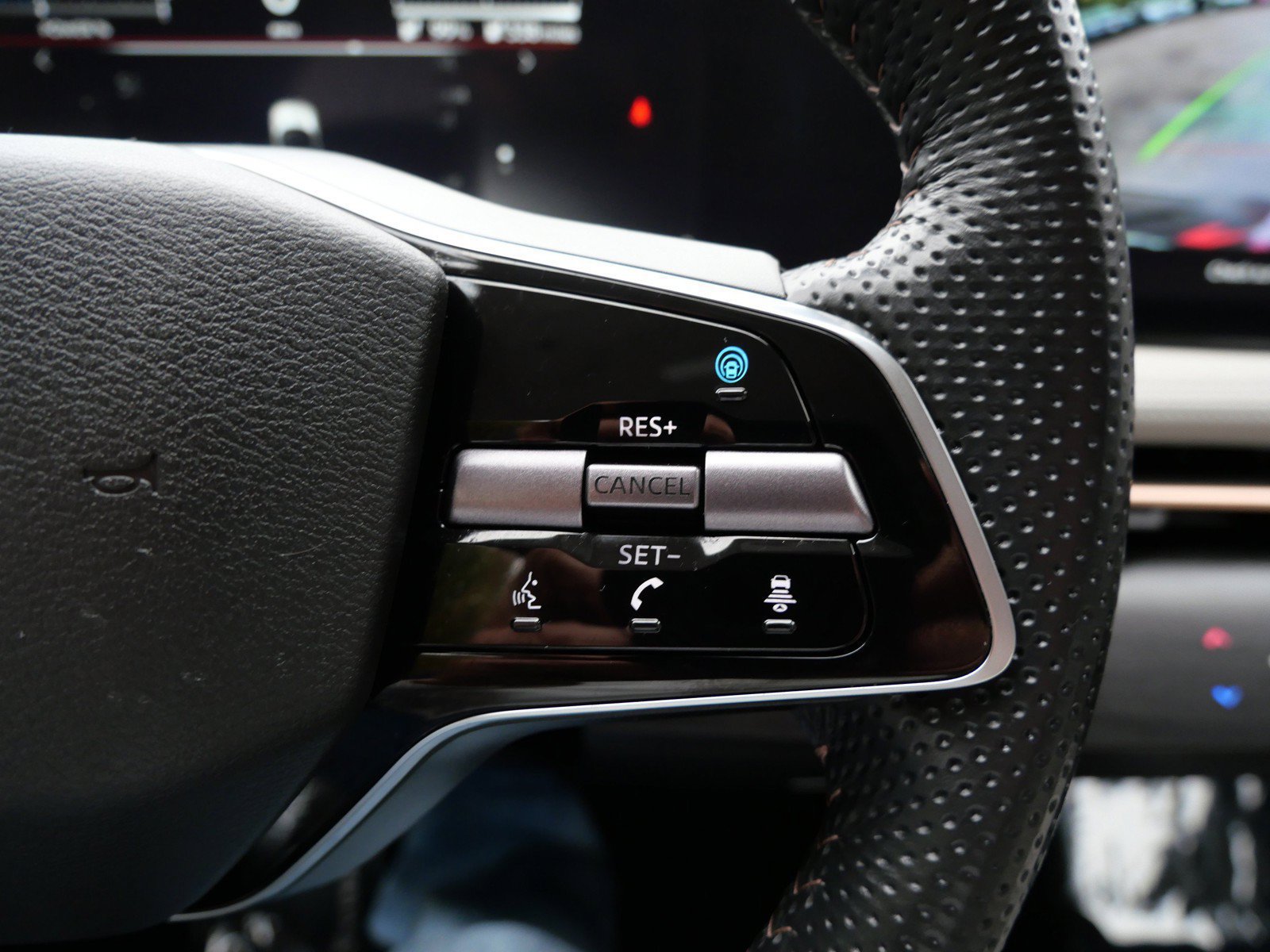 Certified 2024 Nissan Ariya AWD image 28