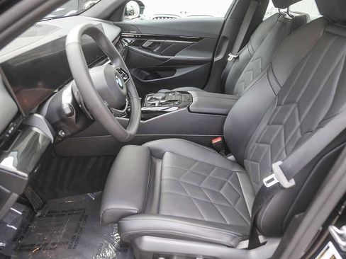 Certified 2025 BMW 530i image 14