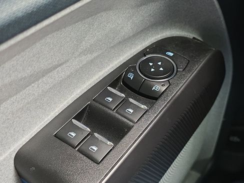 Certified 2025 Ford Maverick XLT w/ XLT Luxury Package image 13