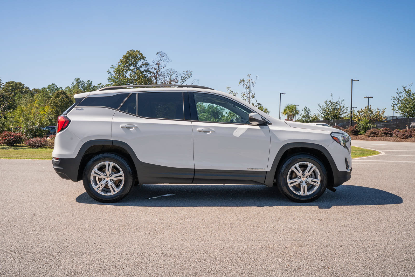 Used 2019 GMC Terrain SLE w/ Driver Convenience Package AWD/4WD image 8
