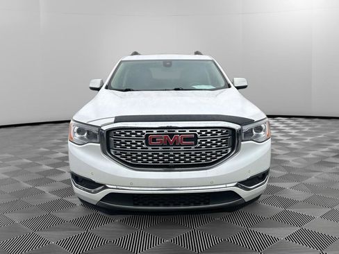 Used 2018 GMC Acadia Denali image 2