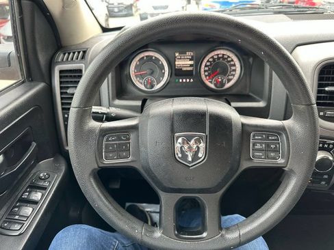 Used 2018 RAM 1500 Express AWD/4WD image 20