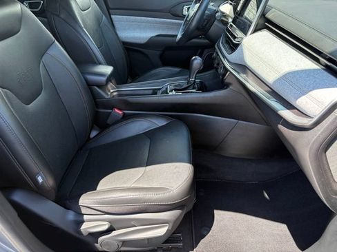 Used 2022 Jeep Compass Latitude AWD/4WD image 18