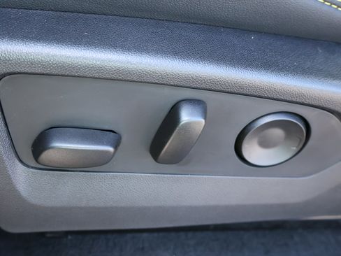 Used 2025 Chevrolet Colorado ZR2 AWD/4WD image 10