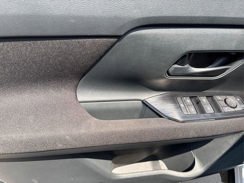 Certified 2025 Nissan Kicks S image 20