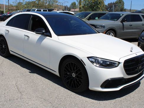 Used 2021 Mercedes-Benz S 580 4MATIC Sedan image 3